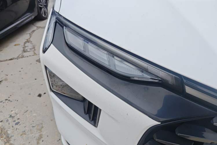 Used Ford Mondeo 2022 Restyled EcoBoost 245 Luxury Version Right Front Headlight