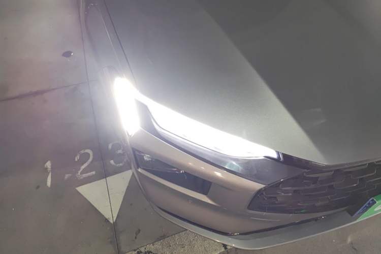 Used Ford Mondeo 2022 Facelifted EcoBoost 245 Ultimate Edition Right Front Headlight