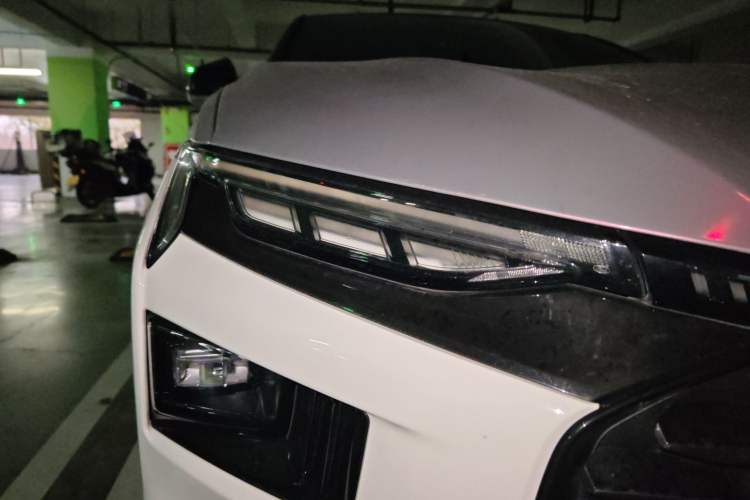 Used Ford Mondeo 2022 Facelifted EcoBoost 245 Ultimate Edition Right Front Headlight