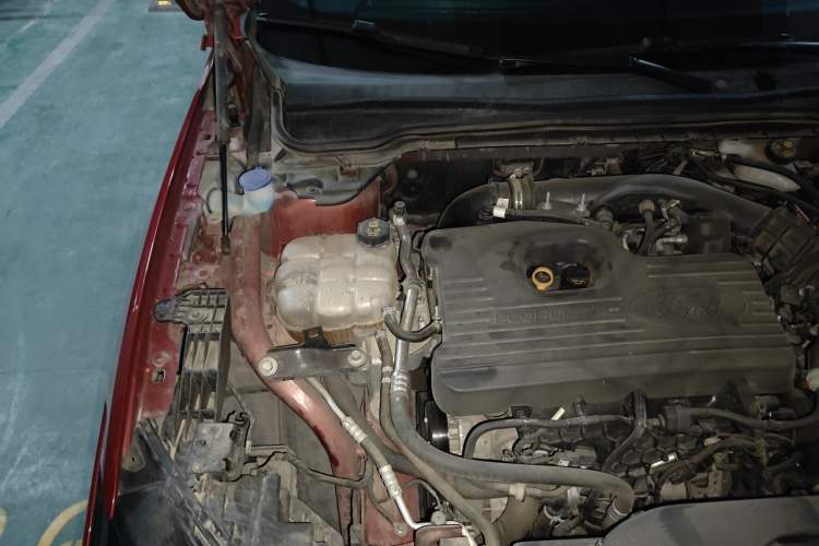 Used Ford Mondeo 2022 EcoBoost 245 ST-Line Engine Bay Right