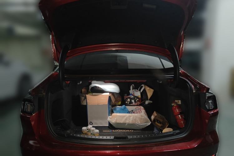 Used Ford Mondeo 2022 EcoBoost 245 ST-Line Trunk