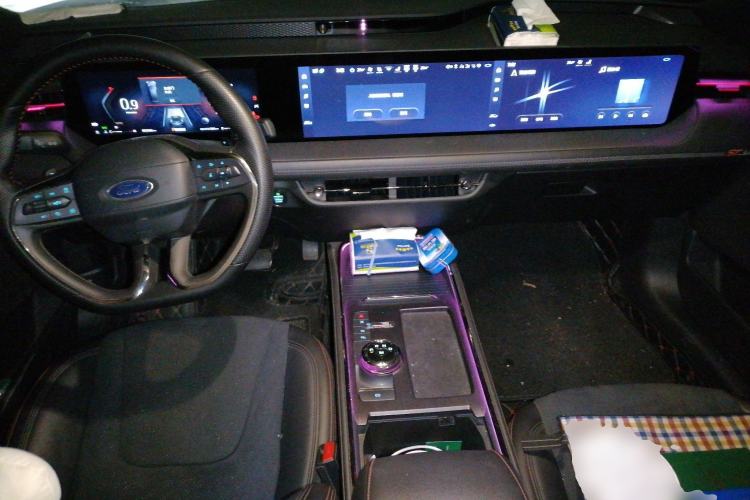 Used Ford Mondeo 2022 EcoBoost 245 ST-Line Center Console