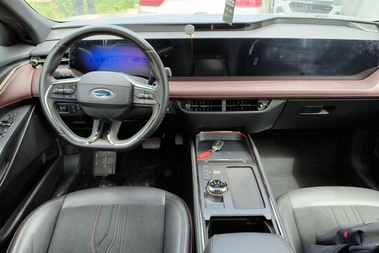 Used Ford Mondeo 2022 EcoBoost 245 Ultimate Model Center Console