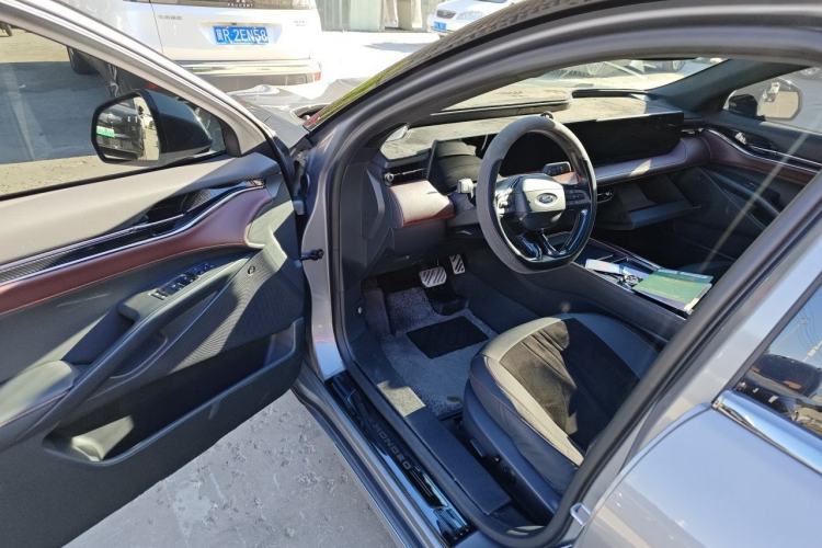 Used Ford Mondeo 2022 Facelifted EcoBoost 245 Ultimate Edition Driver Seat