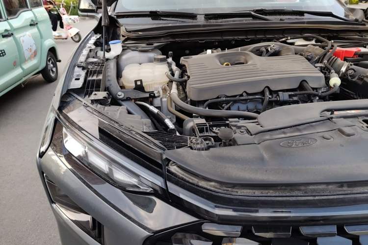 Used Ford Mondeo 2022 EcoBoost 245 Ultimate Model Engine Bay Right