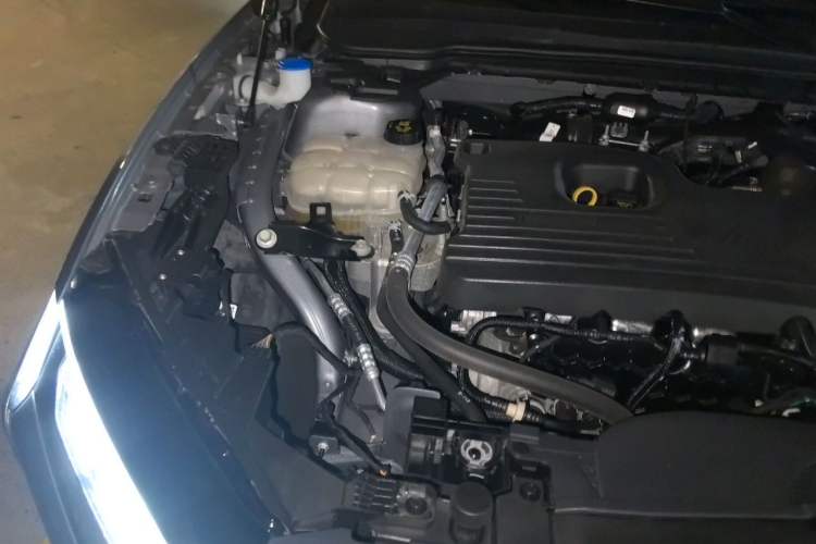 Used Ford Mondeo 2022 Restyled EcoBoost 245 Luxury Version Engine Bay Right