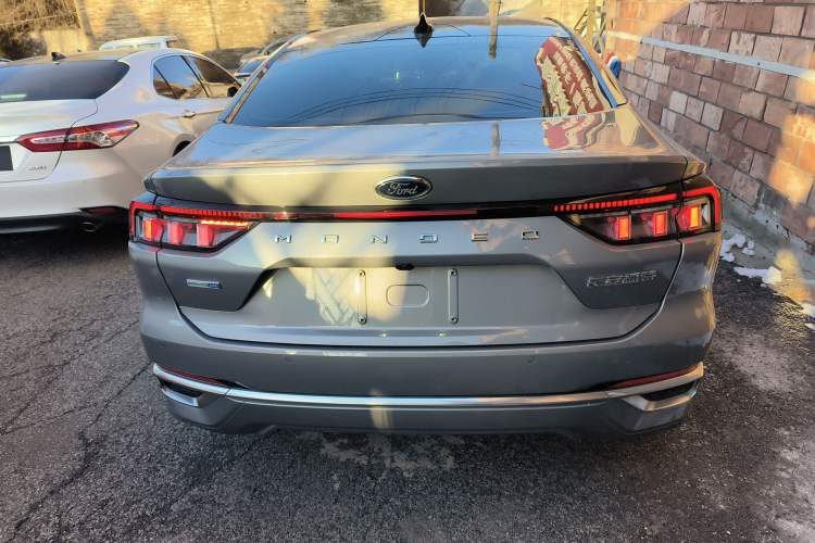 Used Ford Mondeo 2022 EcoBoost 245 Ultimate Model Exterior 4
