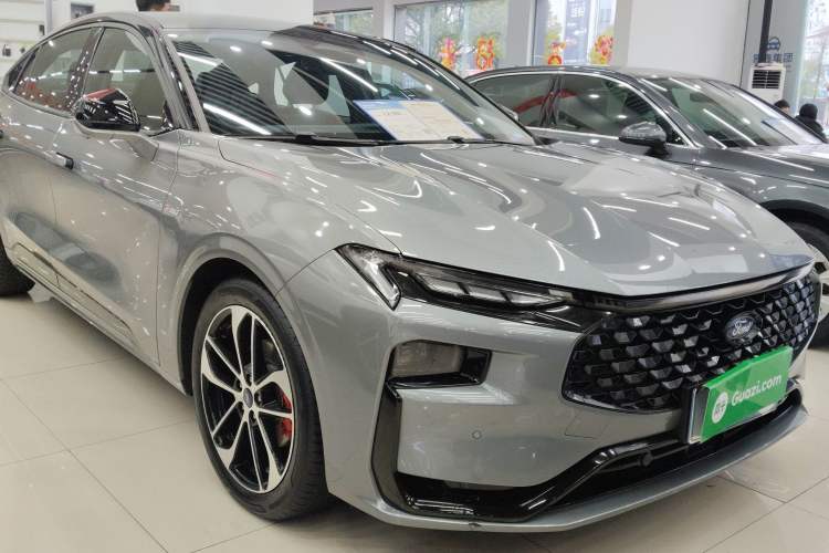 Used Ford Mondeo 2022 Facelift EcoBoost 245 ST-Line Front Right 45 Deg