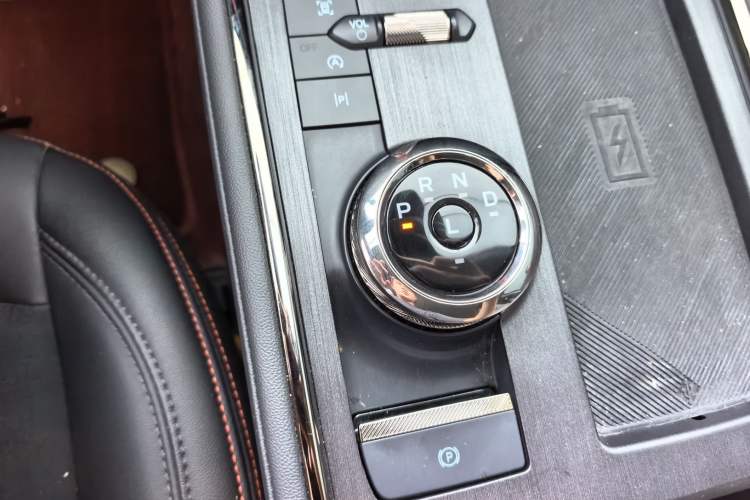 Used Ford Mondeo 2022 EcoBoost 245 Ultimate Model Gear Lever