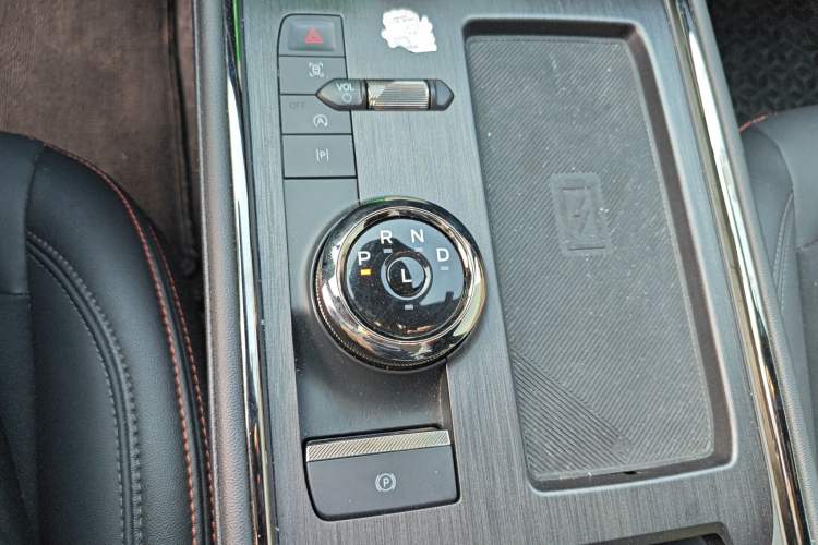 Used Ford Mondeo 2022 EcoBoost 245 Ultimate Model Gear Lever