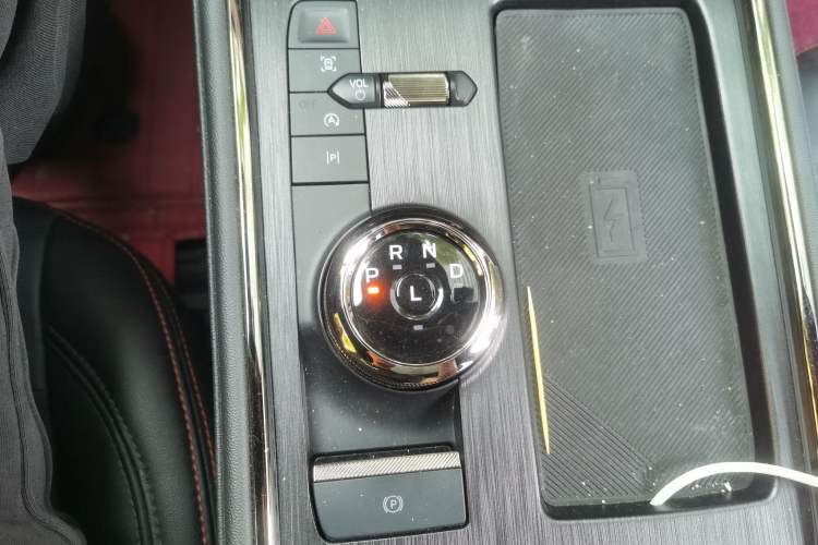Used Ford Mondeo 2022 EcoBoost 245 Ultimate Model Gear Lever