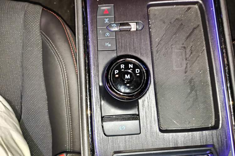 Used Ford Mondeo 2022 EcoBoost 245 ST-Line Gear Lever