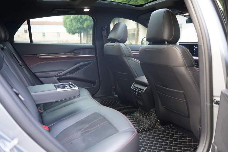 Used Ford Mondeo 2022 EcoBoost 245 Ultimate Model Interior 10