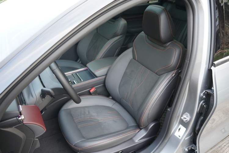 Used Ford Mondeo 2022 EcoBoost 245 Ultimate Model Interior 2
