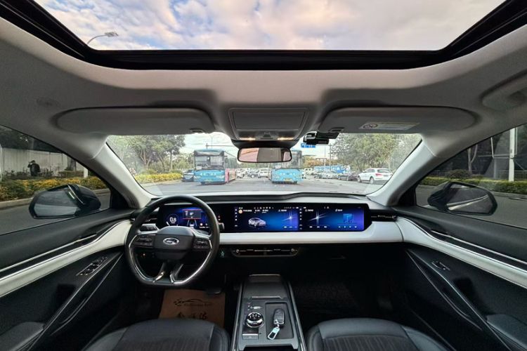 Used Ford Mondeo 2022 EcoBoost 245 Luxury Model Interior 3