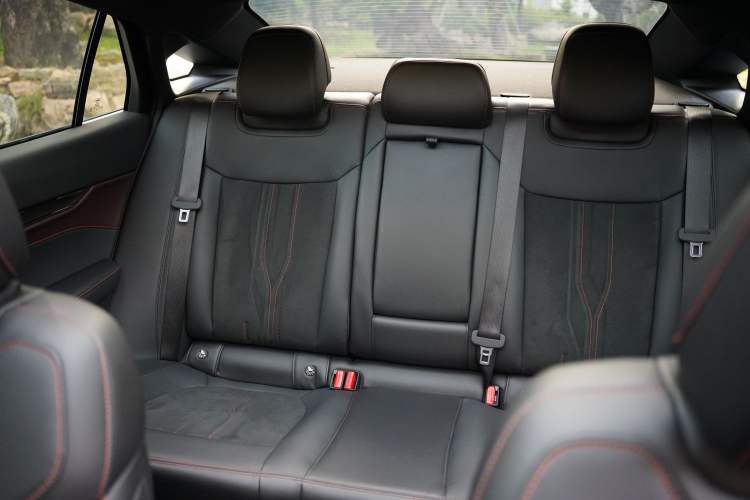 Used Ford Mondeo 2022 EcoBoost 245 Ultimate Model Interior 3
