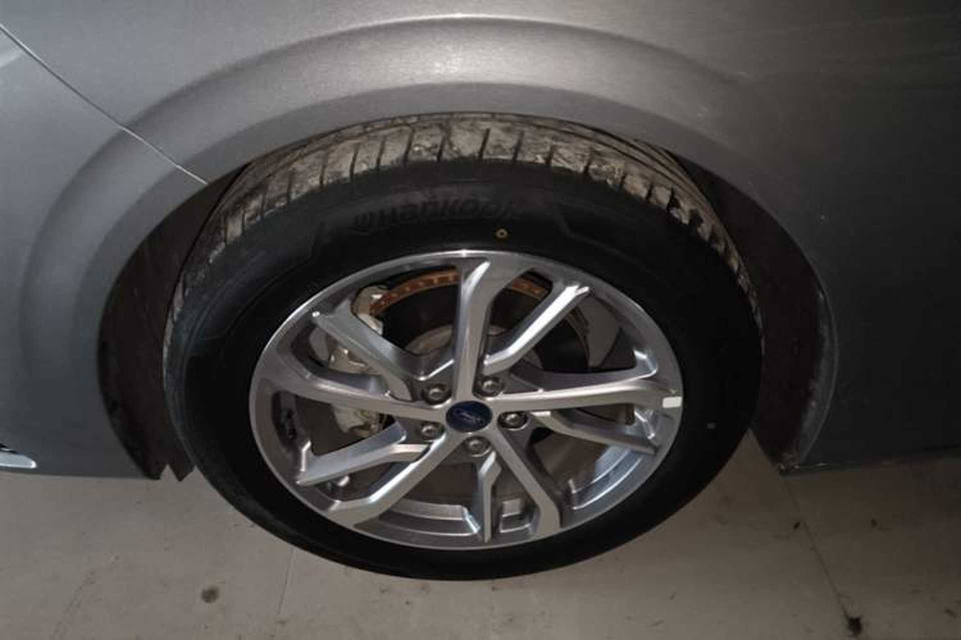 Used Ford Mondeo 2022 Restyled EcoBoost 245 Luxury Version Left Front Wheel Hub