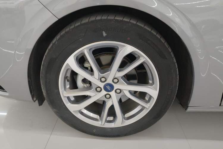 Used Ford Mondeo 2022 Restyled EcoBoost 245 Luxury Version Left Front Wheel Hub