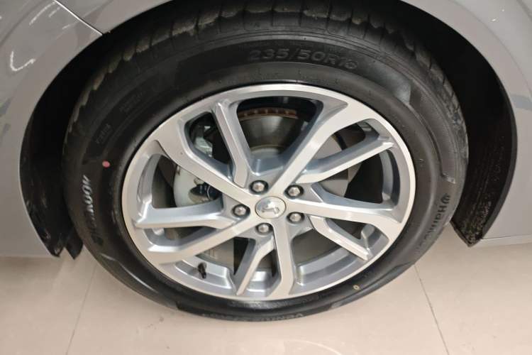Used Ford Mondeo 2022 Restyled EcoBoost 245 Luxury Version Left Front Wheel Hub