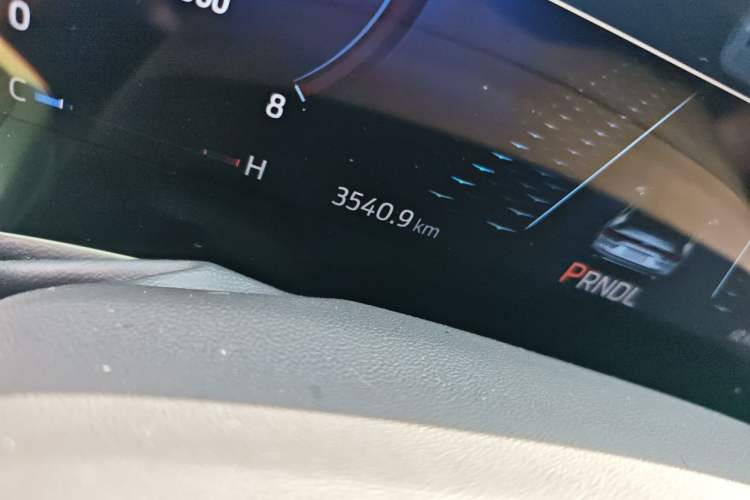 Used Ford Mondeo 2022 Restyled EcoBoost 245 Luxury Version Odometer Close Up