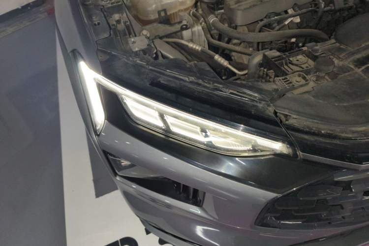 Used Ford Mondeo 2022 EcoBoost 245 Luxury Model Right Front Headlight