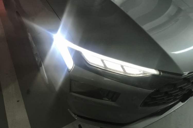 Used Ford Mondeo 2022 EcoBoost 245 Luxury Model Right Front Headlight