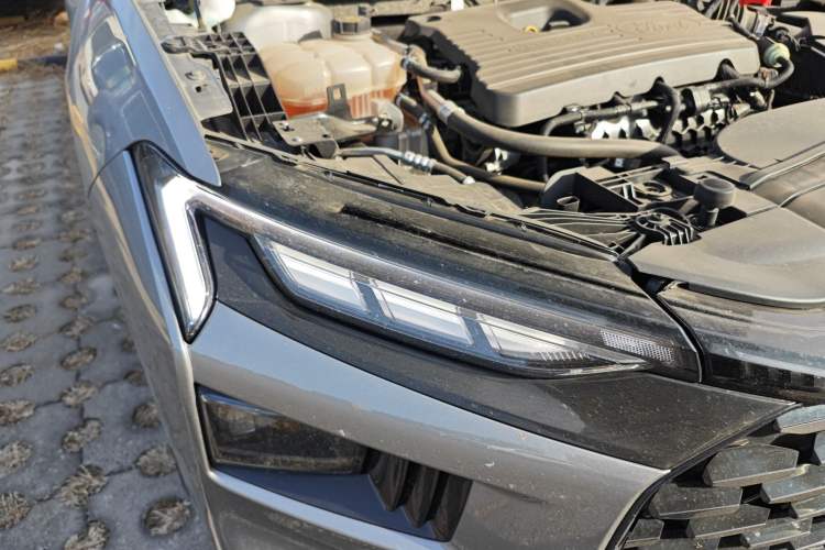 Used Ford Mondeo 2022 EcoBoost 245 Ultimate Model Right Front Headlight