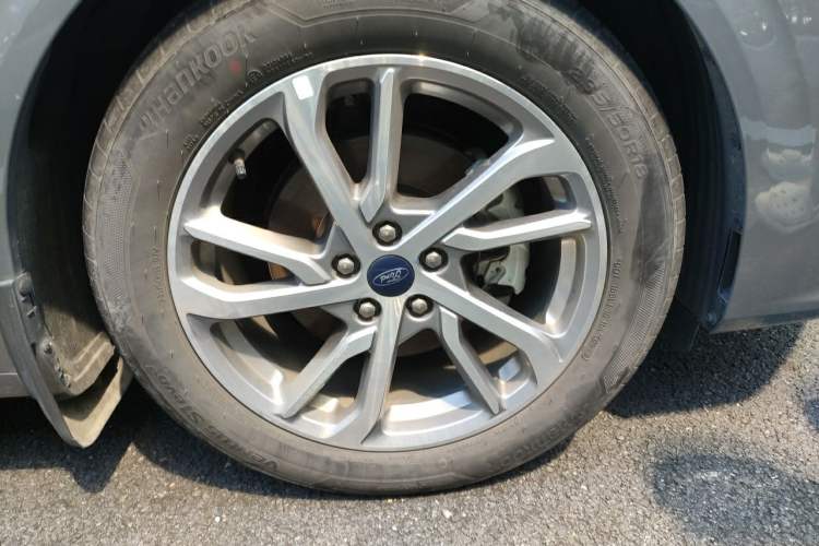 Used Ford Mondeo 2022 EcoBoost 245 Luxury Model Right Front Wheel Hub