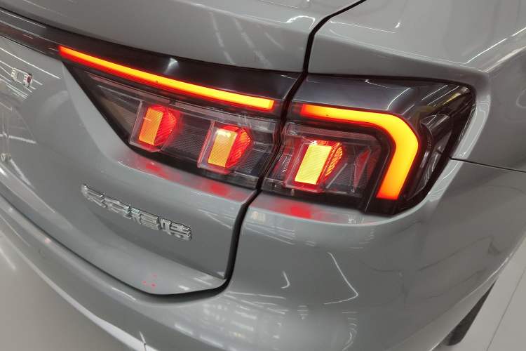 Used Ford Mondeo 2022 Restyled EcoBoost 245 Luxury Version Right Rear Taillight