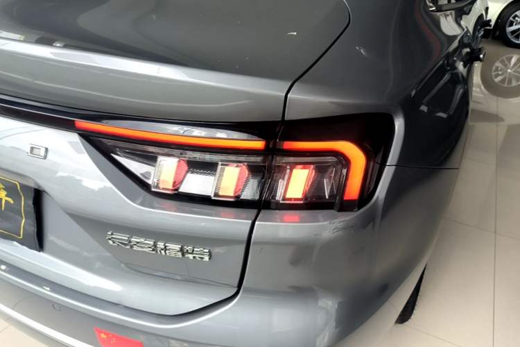 Used Ford Mondeo 2022 Restyled EcoBoost 245 Luxury Version Right Rear Taillight