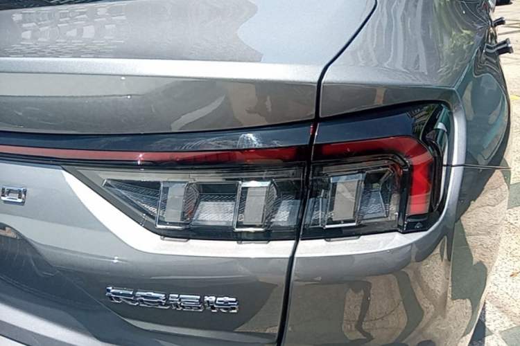 Used Ford Mondeo 2022 Facelifted EcoBoost 245 Ultimate Edition Right Rear Taillight