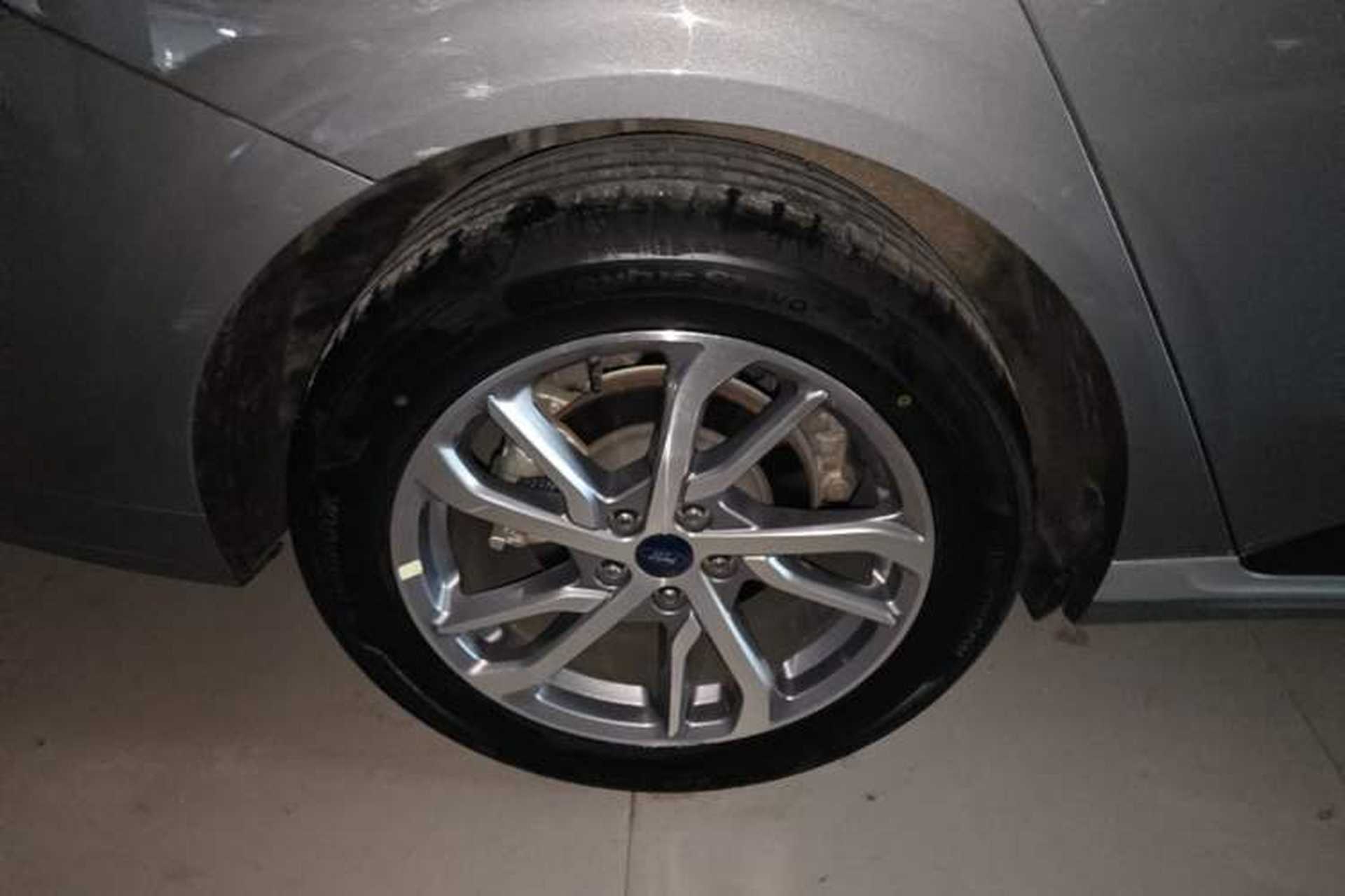 Used Ford Mondeo 2022 Restyled EcoBoost 245 Luxury Version Right Rear Wheel Hub