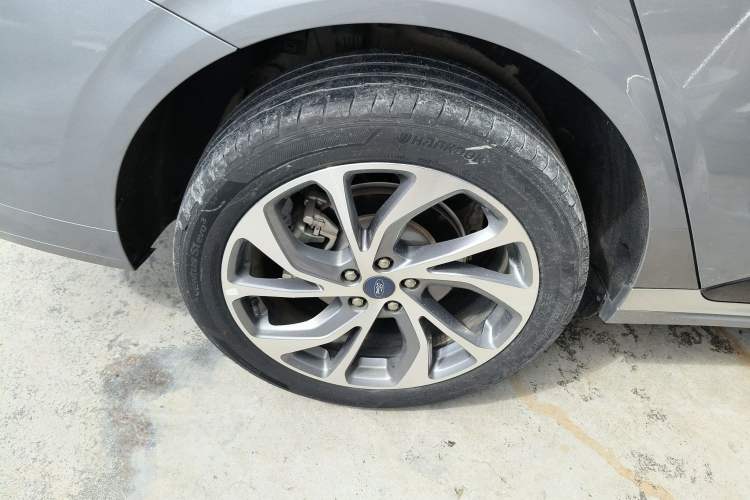 Used Ford Mondeo 2022 EcoBoost 245 Ultimate Model Right Rear Wheel Hub