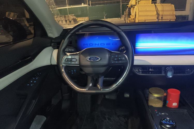 Used Ford Mondeo 2022 EcoBoost 245 Luxury Model Steering Wheel