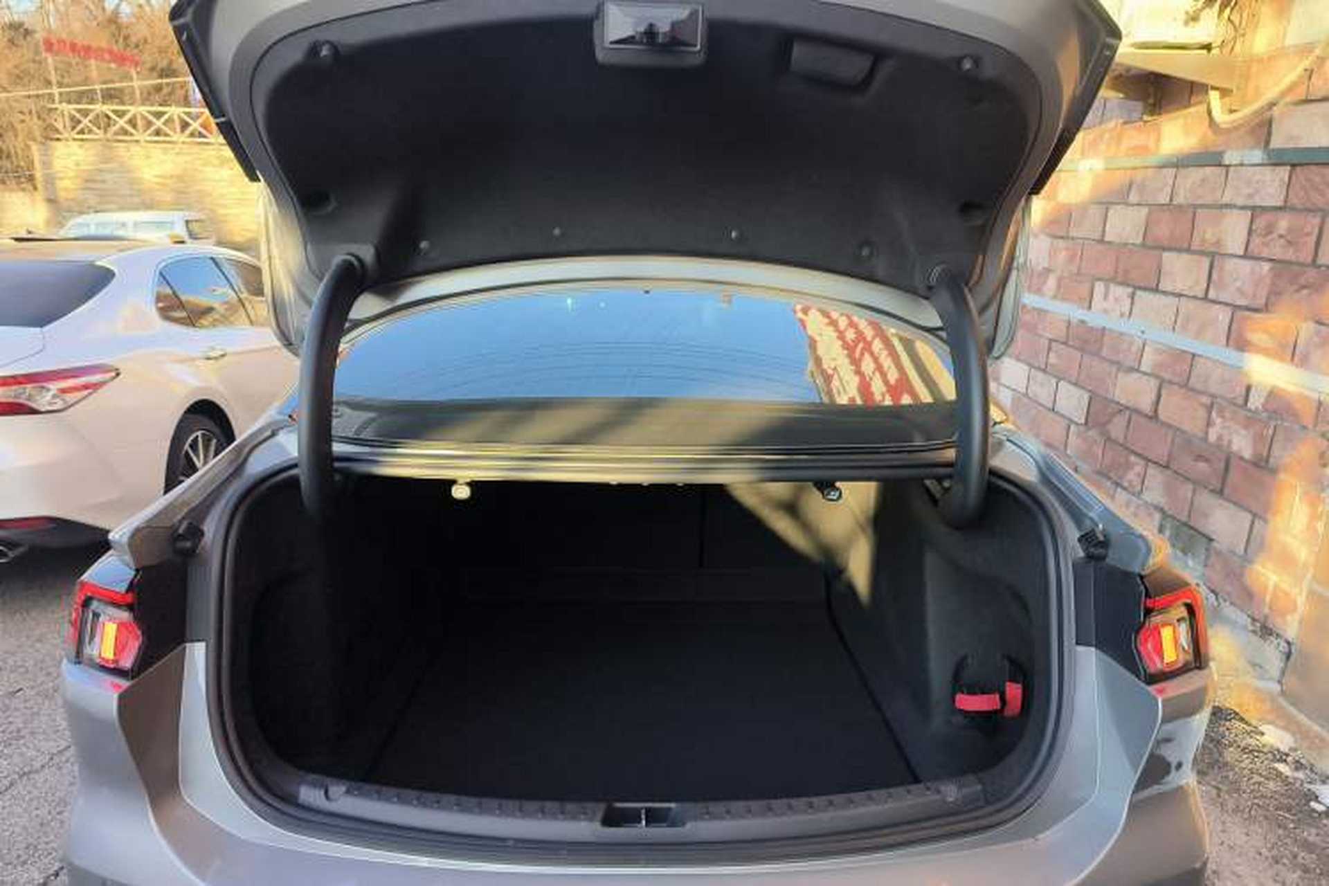 Used Ford Mondeo 2022 EcoBoost 245 Ultimate Model Trunk