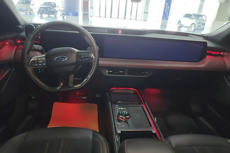 Used Ford Mondeo 2022 Facelifted EcoBoost 245 Ultimate Edition Center Console