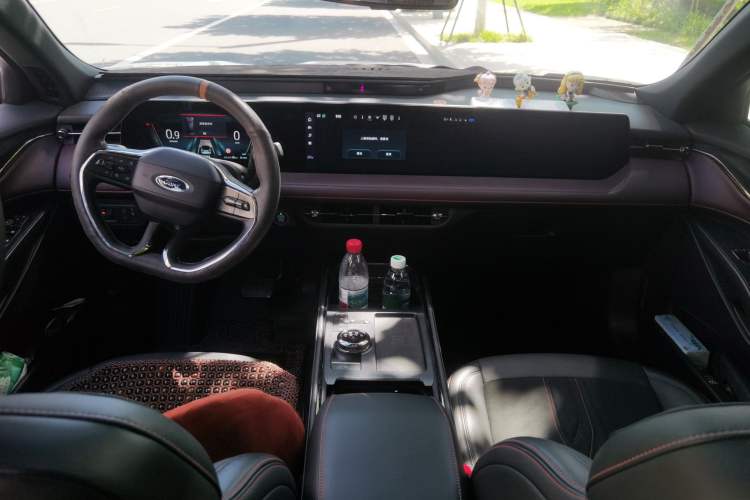 Used Ford Mondeo 2022 Facelifted EcoBoost 245 Ultimate Edition Center Console