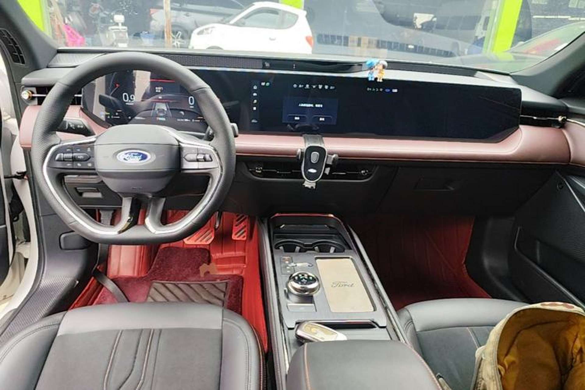 Used Ford Mondeo 2022 EcoBoost 245 Ultimate Model Center Console