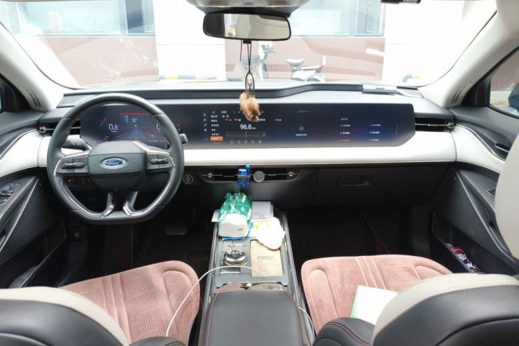 Used Ford Mondeo 2022 EcoBoost 245 Luxury Model Center Console