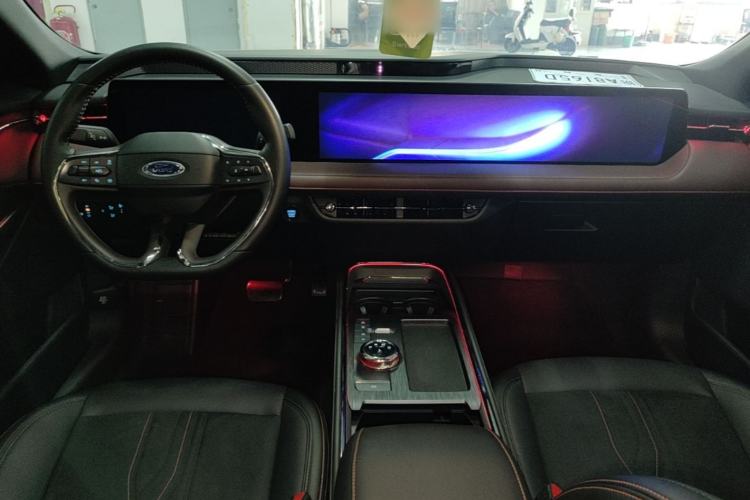 Used Ford Mondeo 2022 Facelifted EcoBoost 245 Ultimate Edition Center Console