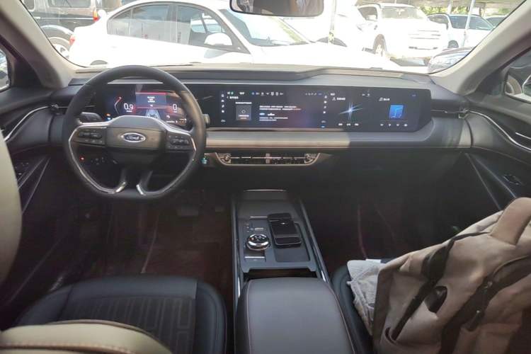Used Ford Mondeo 2022 Restyled EcoBoost 245 Luxury Version Center Console