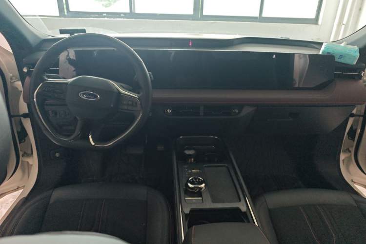 Used Ford Mondeo 2022 Facelifted EcoBoost 245 Ultimate Edition Center Console