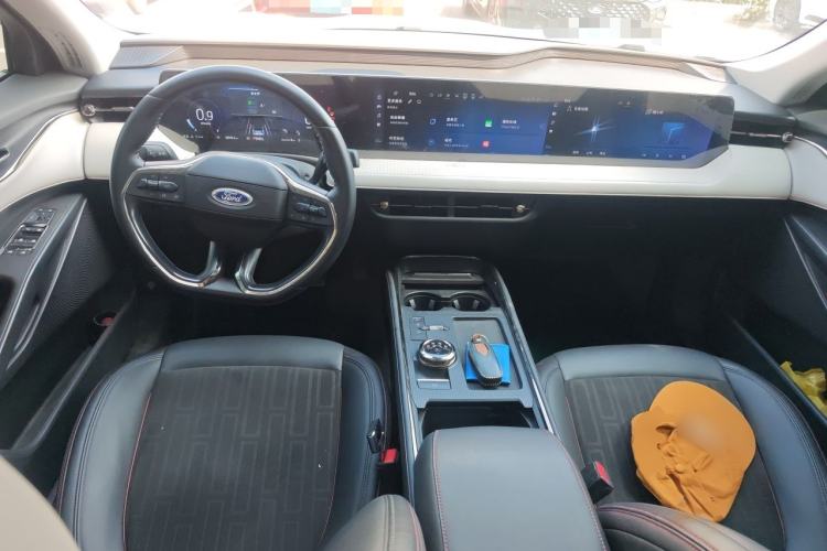 Used Ford Mondeo 2022 EcoBoost 245 Luxury Model Center Console