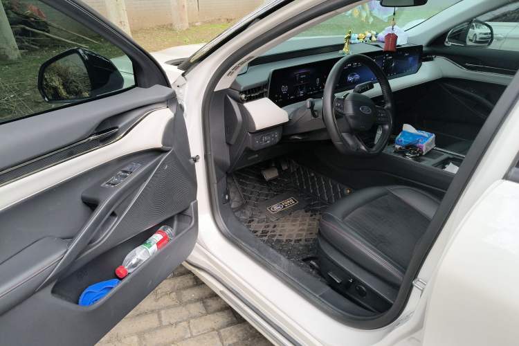 Used Ford Mondeo 2022 Restyled EcoBoost 245 Luxury Version Driver Seat