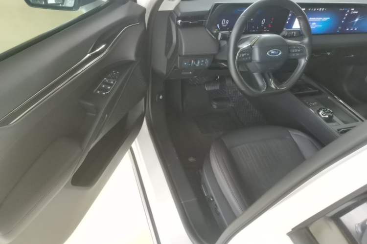 Used Ford Mondeo 2022 Restyled EcoBoost 245 Luxury Version Driver Seat