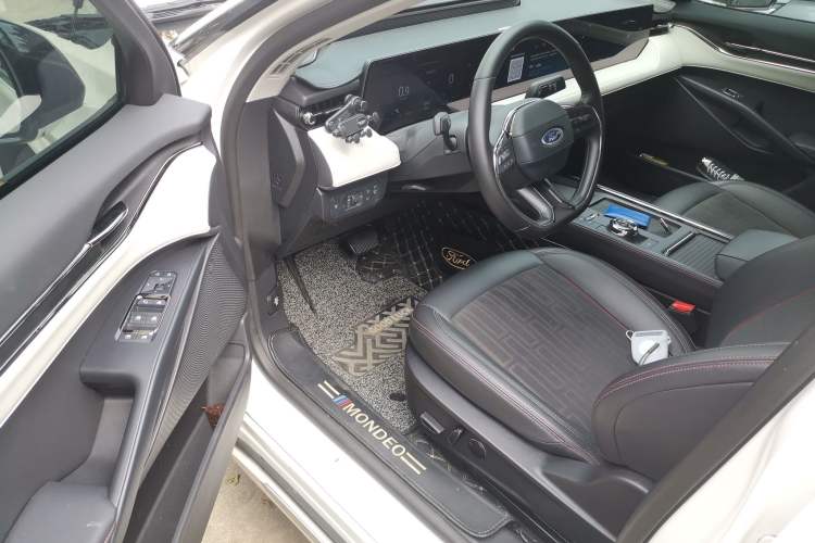 Used Ford Mondeo 2022 Restyled EcoBoost 245 Luxury Version Driver Seat