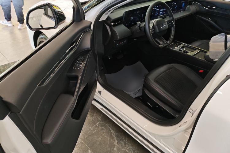 Used Ford Mondeo 2022 Restyled EcoBoost 245 Luxury Version Driver Seat