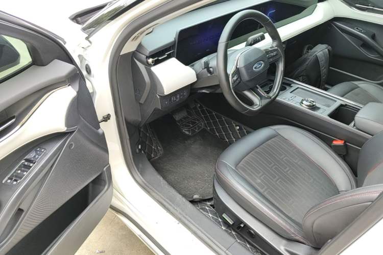 Used Ford Mondeo 2022 Restyled EcoBoost 245 Luxury Version Driver Seat
