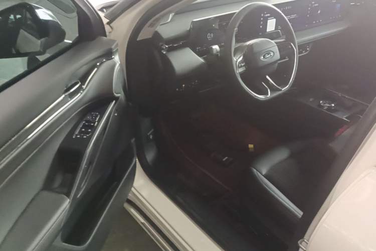 Used Ford Mondeo 2022 Restyled EcoBoost 245 Luxury Version Driver Seat