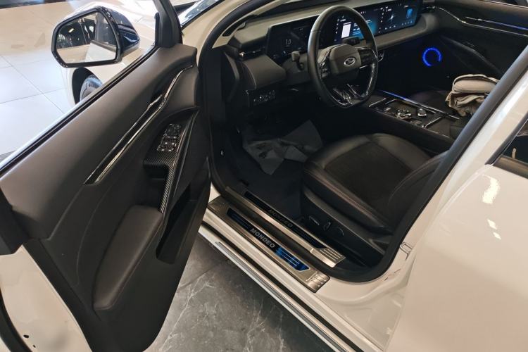 Used Ford Mondeo 2022 EcoBoost 245 Luxury Model Driver Seat